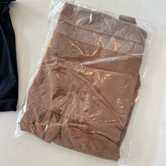 🤎VAUGHN ONEPIECE by MYRASWIM🤎 - Picture 4 of 6